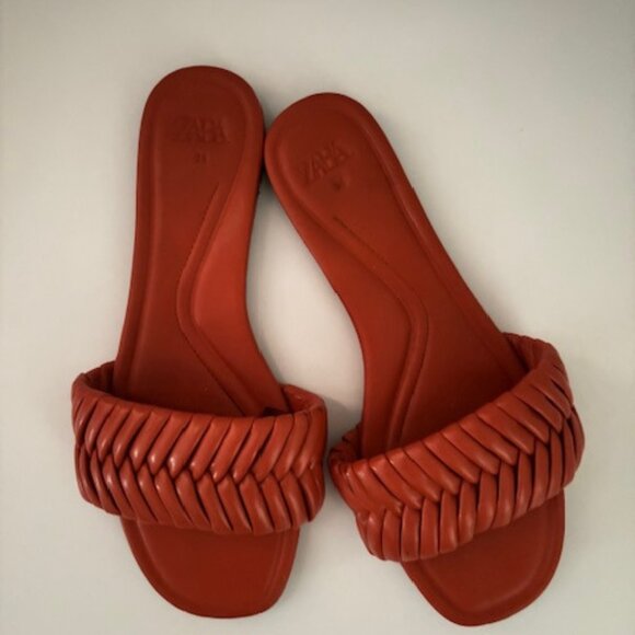 Zara Orange Quilted Flat Slides - Picture 1 of 3